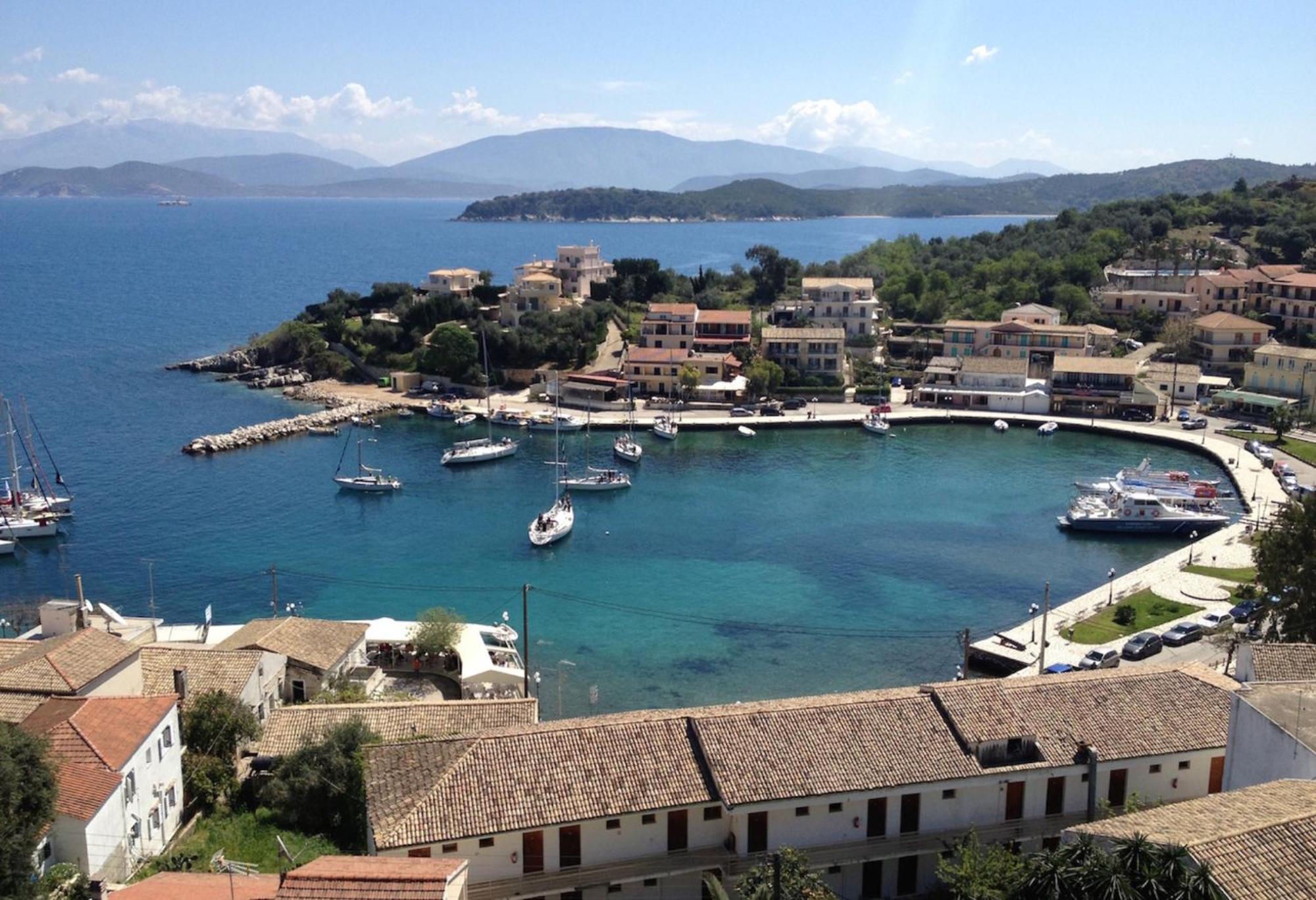 Kassiopi Piazza Suites Exterior photo